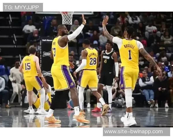 空间型中锋沃尔夫表现出色27号秀8投5中三分球4投3中贡献13分4篮板4助攻 空间型中锋沃尔夫表现出色27号秀8投5中三分球4投3中贡献13分4篮板4助攻