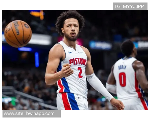 小托马斯称赞坎宁安应当全明星首发杜伦也有资格入选